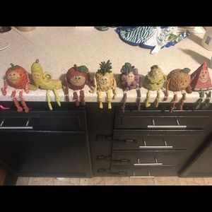 1980s collectible anthropomorphic shelf sitters